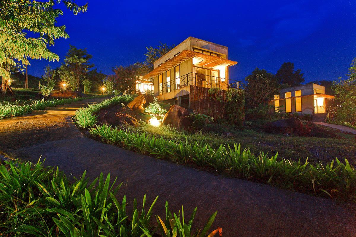 Twelve Oclock Resort Si Khio Екстериор снимка
